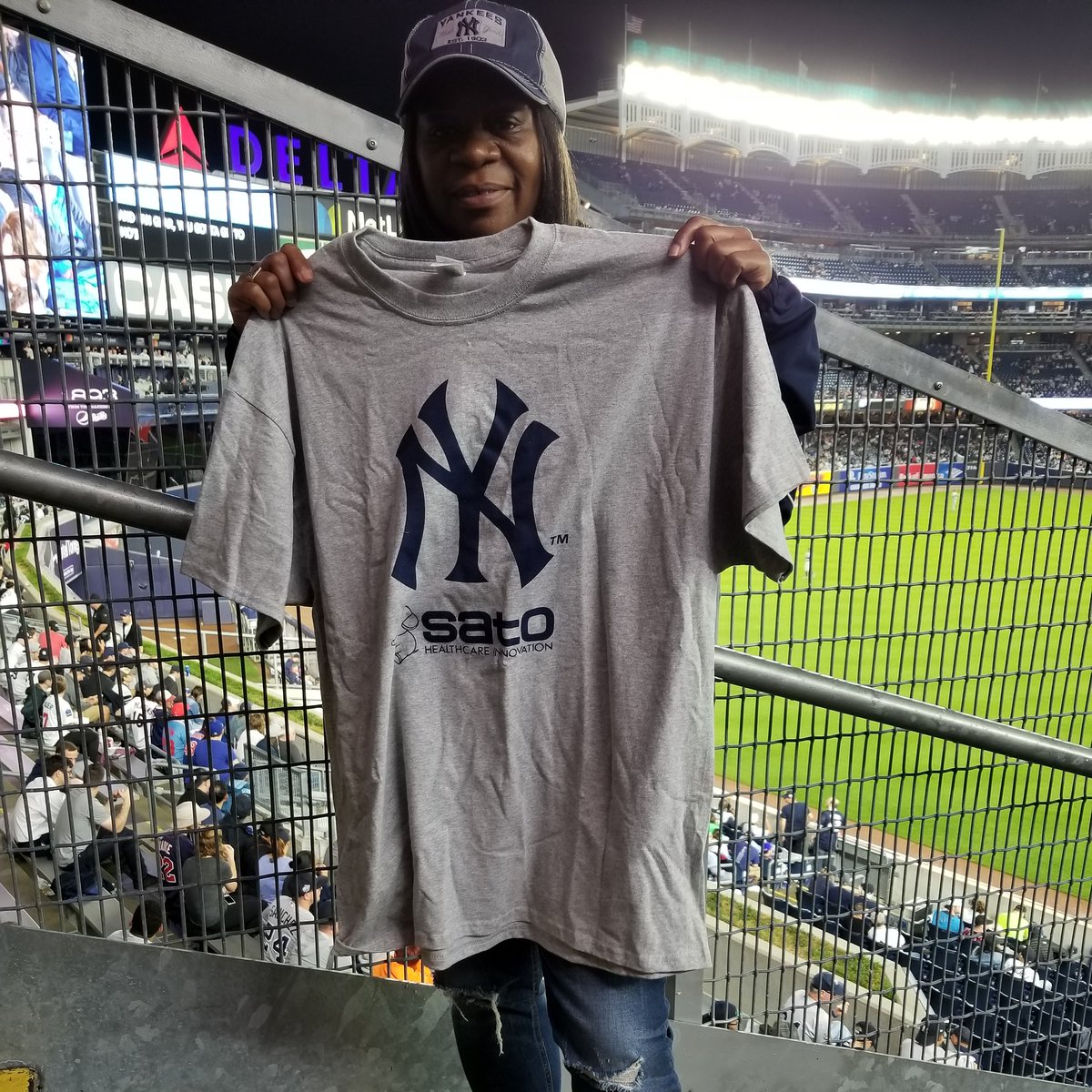 DHammy63's tweet photo. Tonight's giveaway #New Yankees https://t.co/Zmpv1PuKRd