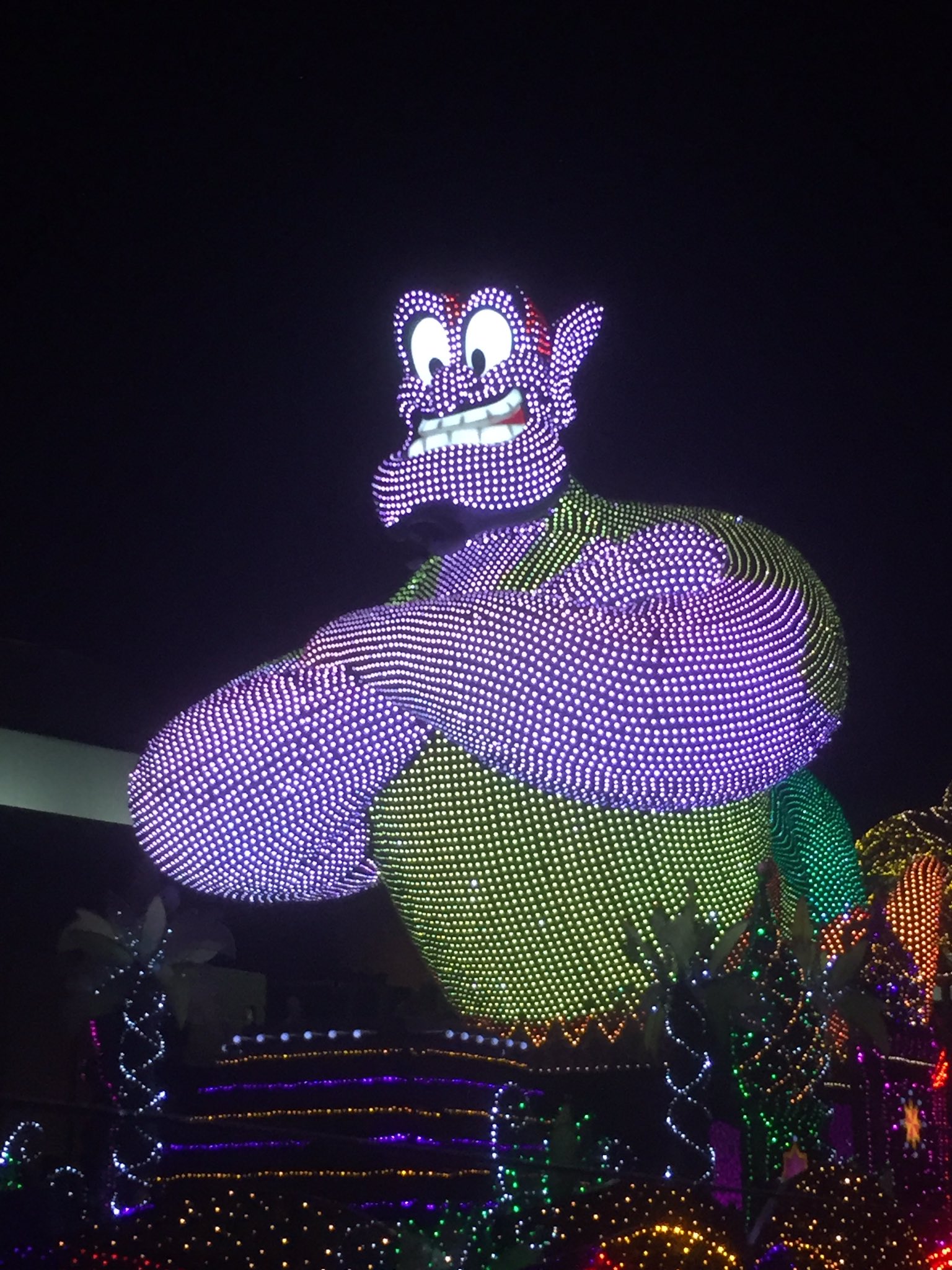 そめっちとディズニー ジーニー七変化の術 ディズニー エレクトリカルパレード ドリームライツ ジーニー T Co Hxznjf02en Twitter