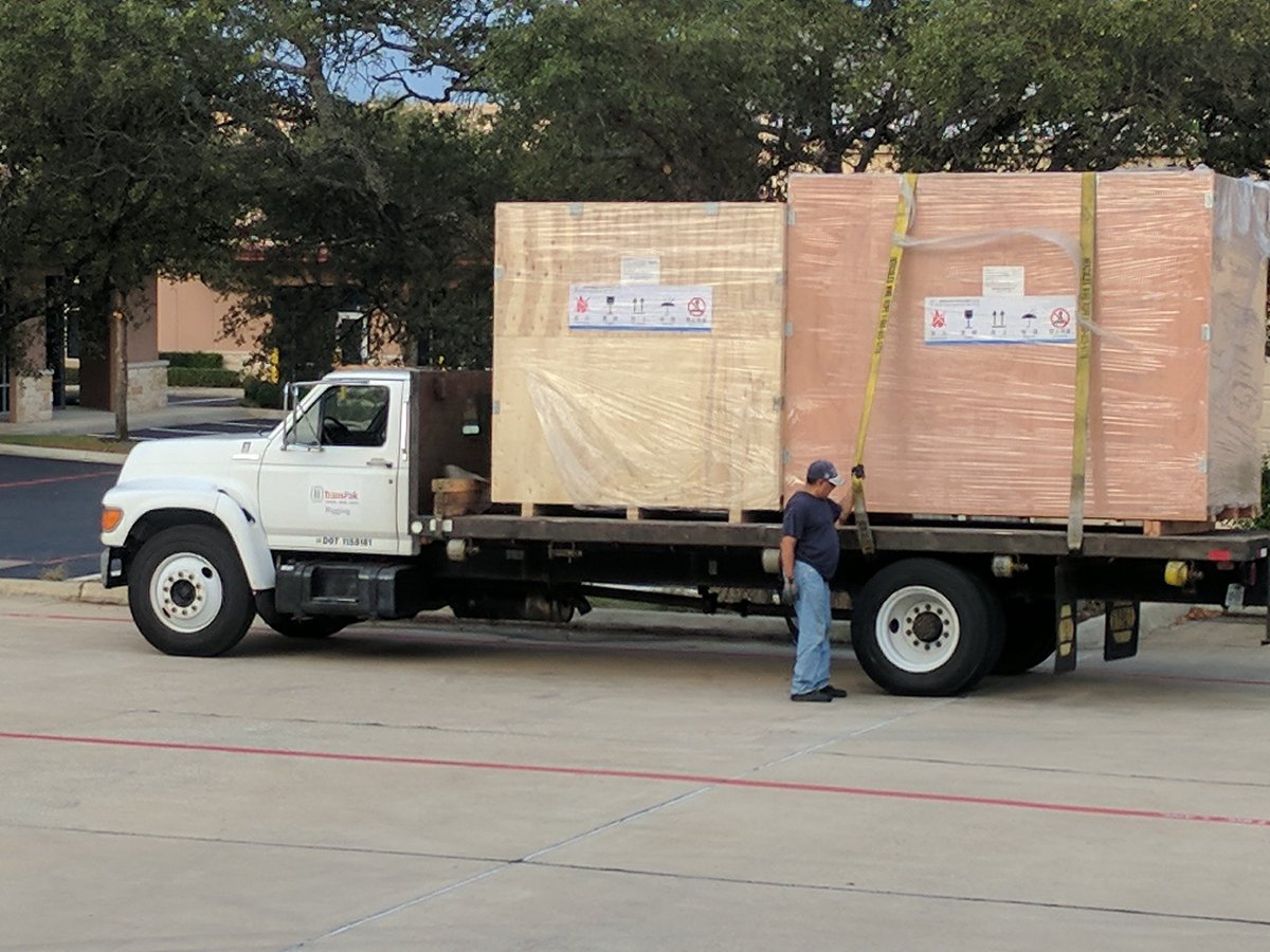 FarsoonAM's tweet image. #3DSystem arrival day &amp;amp; the machines are ready for  integration.  #Demos begin soon!
#eForm #fs271m #ht403p #farsoon #3dnews #3dprinting