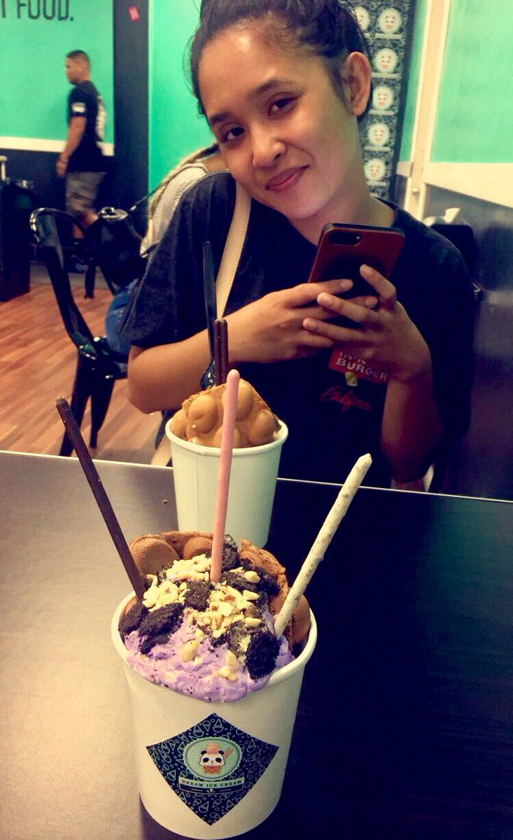 shanadelic's tweet photo. missing my bestie out in cali extra today π can i go back yet #since1stgrade https://t.co/fUMuhaxzCB