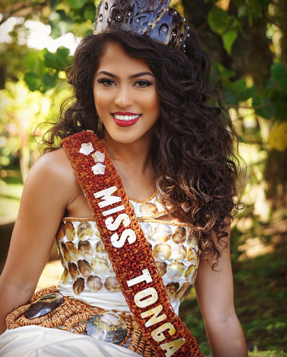 kehaulanixg's tweet photo. whoever thought this girl would have such a special place in my heart 🤧 #misstonga2015 #fuimaono https://t.co/sRbtjPEWeH