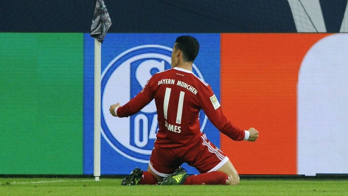FCBayernUS's tweet photo. Our favorite photo from #S04FCB!

📸: https://t.co/zqfd8zzVVC https://t.co/jqcdUuywoj