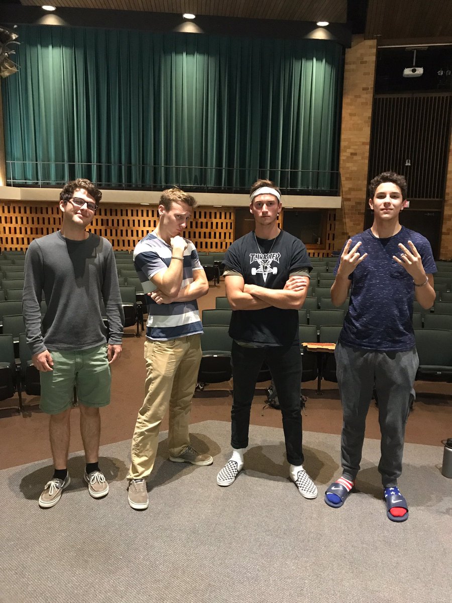 SummitSingers's tweet photo. Meet the newest Summit Singers! Big things comin' from these studs. 🎵 https://t.co/3kW2O0hSZt