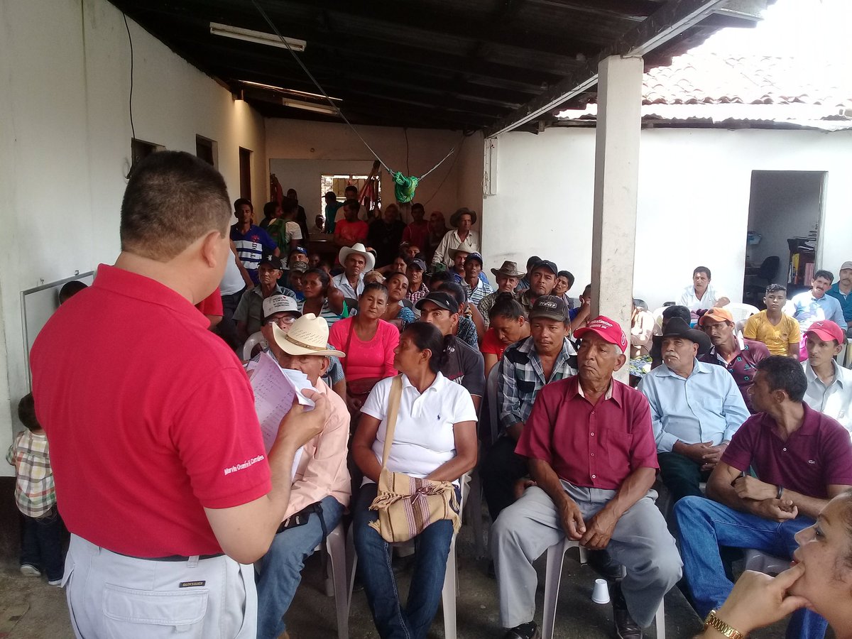 plc_quilali's tweet photo. Reunión con Líderes Comarcales de Quilalí #PLC #AlcadiasDelProgresoPLC #Quilalí #Politica @plc_quilali https://t.co/8AnSetOQjz