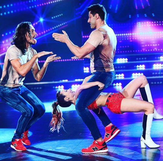 Bailando2017Arg's tweet photo. #CuartetoDeA3
21- @TitoSperanza8 @ChrisSanchook @ninairaola
Puntaje:
Ángel: 4
Pampita: 9
Moria: ?
Polino: 0
Total: 13 Puntos https://t.co/S5Esg1P8SG