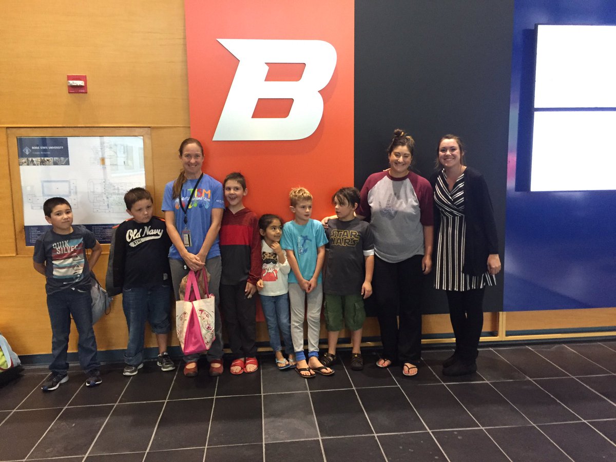 NicholeCaropino's tweet photo. We had an awesome time swimming today @BoiseStateRec with #aquability thanks to a grant from @Albertsons #bsdpride #whitepine #lovemyjob https://t.co/OQJYjhcFLN