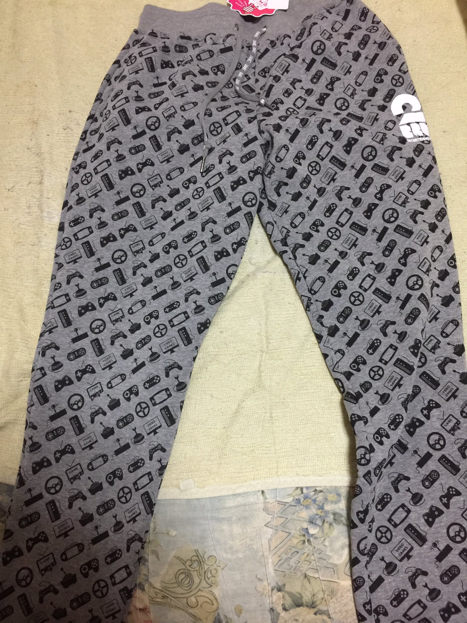 画像 Norun9ちなみ兄者さん 広告にもアップされた2broのしまむらコラボtシャツ画像にも乗っていないズボンがあったのですが 間違いですか 只の掲載忘れですか Matomehub まとめハブ 画像 Norun9ちなみ兄者さん 広告にもアップされた2broのしまむらコラボtシャツ画像にも乗っていないズボンがあったのですが 間違いですか 只の掲載忘れですか Matomehub まとめハブ