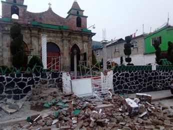 #ElSolEnGráficas La localidad de #Joquicingo #Edomex está incomunicada. Necesita ayuda. (Fotos cortesía)