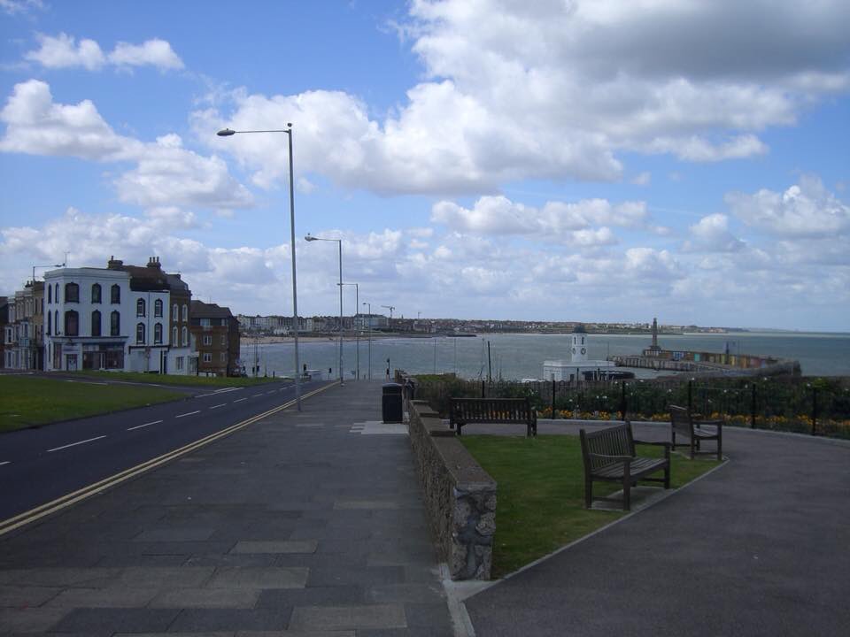 peterdav2000's tweet image. Margate seafront 10 years ago. No Harbour Arm businesses, no Turner Contemporary, boarded up seafront shops... but still beautiful #Margate