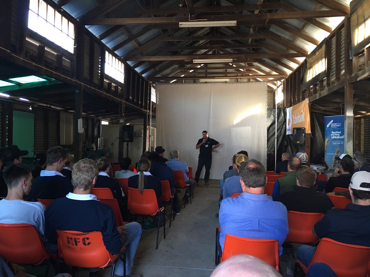 MADFIG14's tweet photo. Doug McGuinnis- some take home messages: vary your program to spread risk, manage your soils & prioritise paddocks for liming.
#madfig17 https://t.co/6DiL2MWxlq