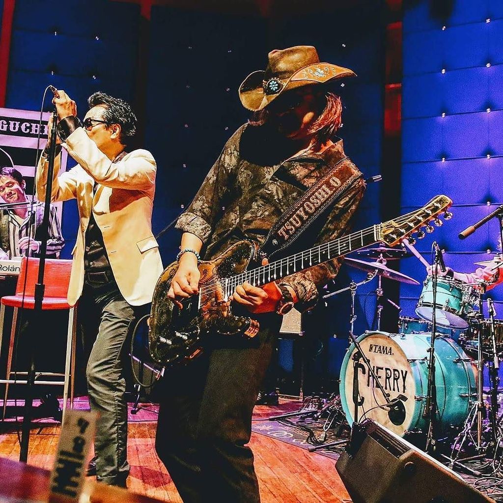 WildGuitarman's tweet image. It's just Rock'n Roll Do it‼

#pitpi #normalparts #guitarplayer #rocknroll #live #show ift.tt/2xPB0VL