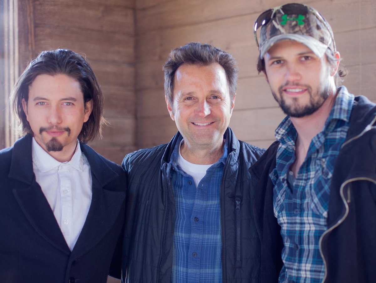 My peep <a href="/RichardGabai/">Richard Gabai Actor/Musician/Director /Emmy Winner</a>'s new interview about directing the western film 'Justice' ... us.blastingnews.com/showbiz-tv/201… #JUSTICEmovie