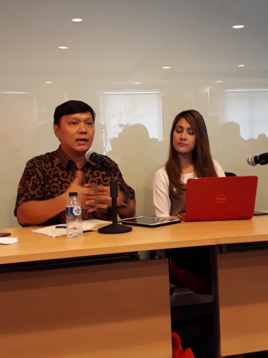 psi_id's tweet photo. "Populisme itu strategi yg ampuh di pilkada-pilkada. Itu yg saya kira coba dilawan PSI." @surtjan #SolidarityLecture https://t.co/cxA78D6XLw