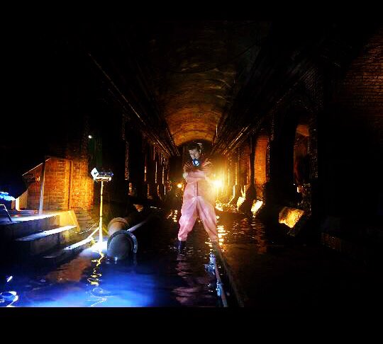 Matt_Morrison's tweet photo. Doing the dirty work... #SewerLife #setcaption #CrazyAlien 🇨🇳 https://t.co/WCwuiFO3J8