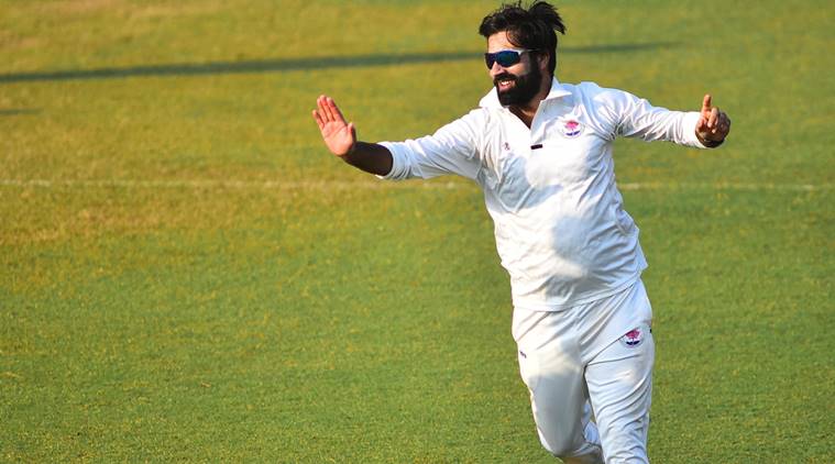 CricHeroes's tweet photo. .@ImParveezRasool takes 5/70 as #IndBlue fold for 177. Good knocks from @ImRaina and @tiwarymanoj
#IndBluevIndGreen #DuleepTrophy https://t.co/cgYq8Rht1O