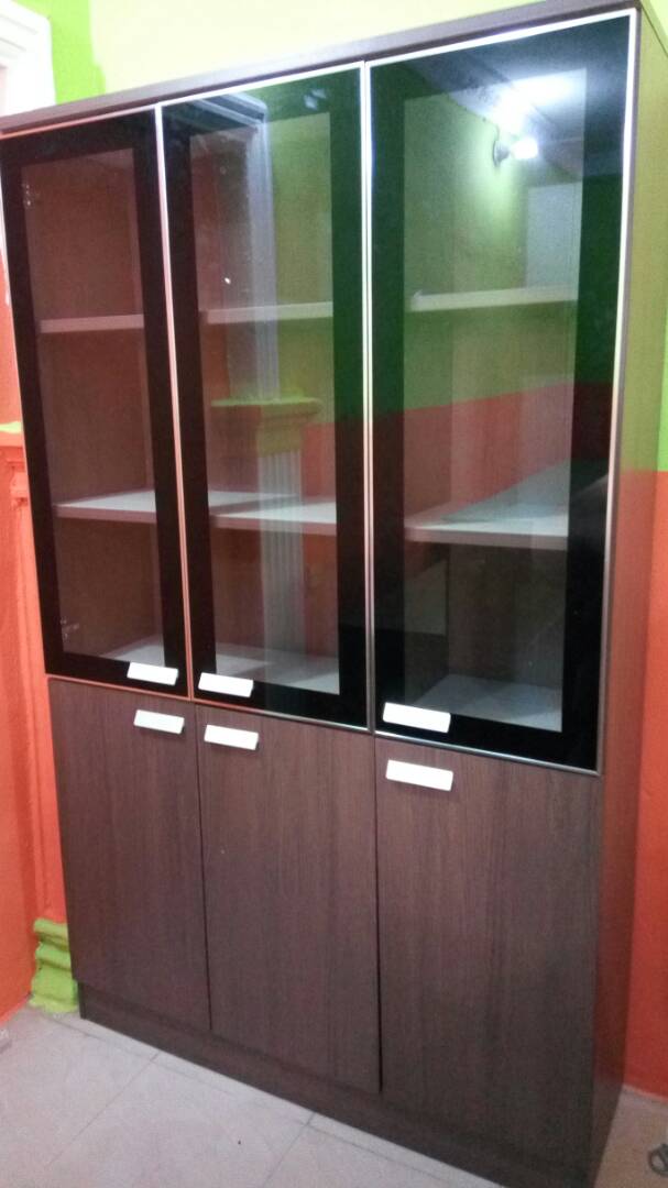 AcPolymath's tweet photo. We know you might like this or know someone who does.Take advantage as it is limited in stock. Order yours  @AcPolymath#office #officeshelf https://t.co/2jc2LPVqMF