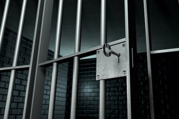 MPSHackney's tweet image. Chap arrested by the night duty Sergeant whilst on patrol for recall to Prison. Try not to hide behind Wheelie Bins in future #ResponseE