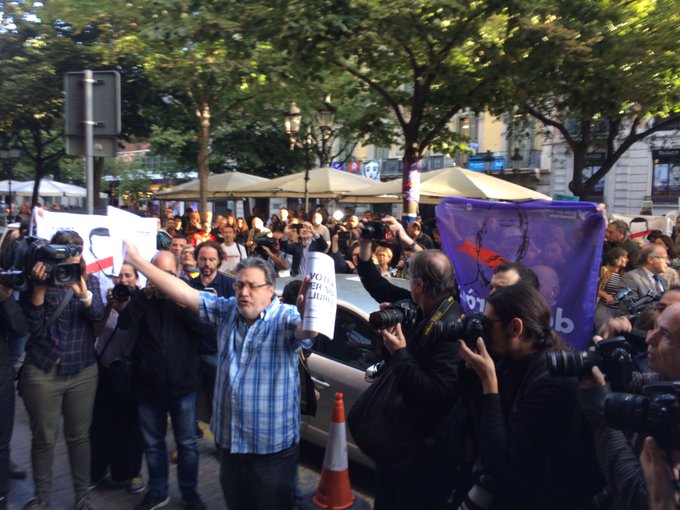 View image on Twitter