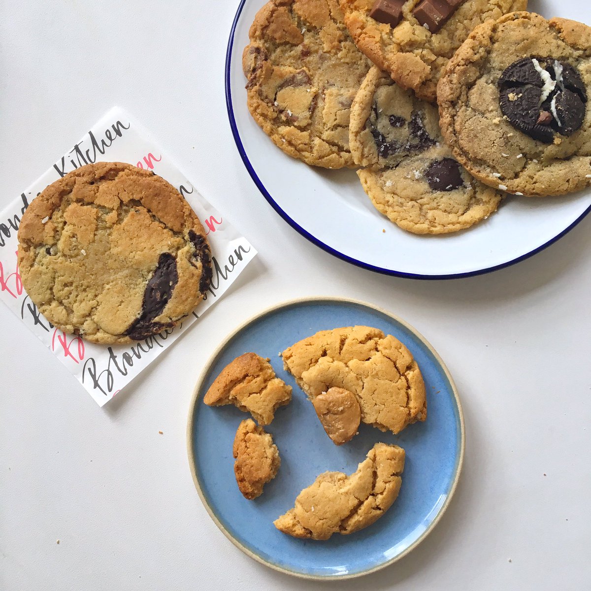 Packing these <a href="/BlondieKitchen/">BlondiesKitchen</a> cookies for my train to Devon this morning 🍪🍪🍪