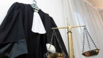 GrandsAvocats's tweet photo. #Paris concentre à lui seul 42% de l'effectif total des avocats en France.Toutes les statistiques officielles 2017 > https://t.co/MT39uX4hbe https://t.co/sYzlPNjRK9