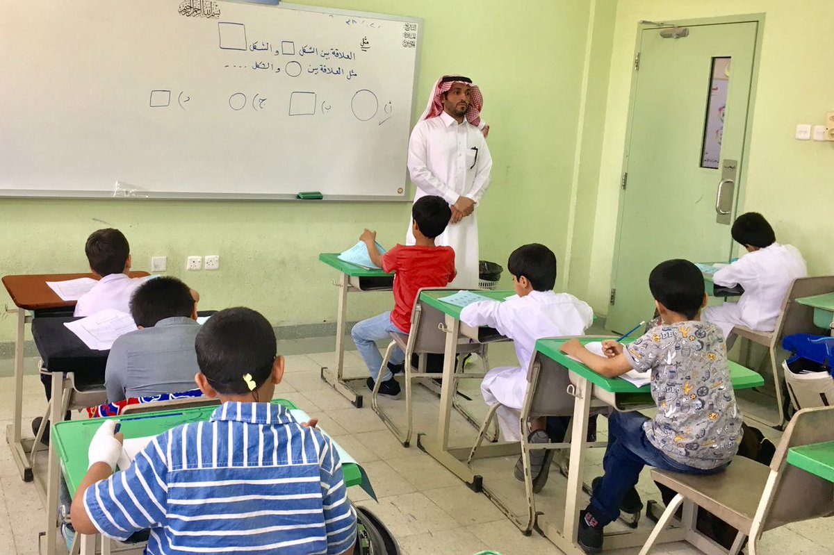 AlMohobin's tweet image. قسم #الموهوبين_تعليم_المذنب  يطبق مقياس القدرات العقلية بمدارس محافظة #المذنب صباح اليوم  29/12/1438
#مدرسة  ب. حمزة
تنفيذ أ.سلطان الخميري