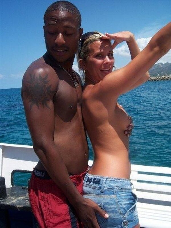 I wish my wife would send me a pic like this on holiday with her boyfriend....