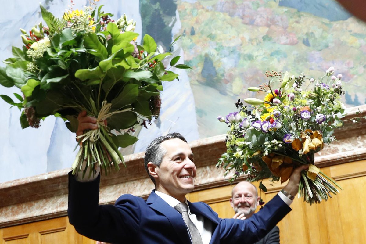 #ecf17 #Cassis eletto e i social si scatenano: tutte le reazioni dei politici ticinesi goo.gl/1UmF1B