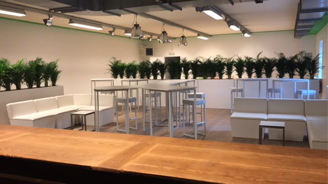 The empty <a href="/ExpertsLiveCafe/">Experts Live Café</a> <a href="/ExpertsLiveBE/">ExpertsLive Belgium</a> - Tomorrow 21-9 we have the kick-off. Last day to register expertslive.be/experts-live-o…