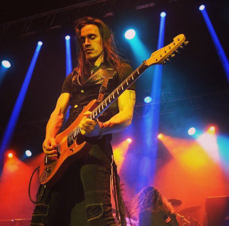 Happy Birthday Nuno Bettencourt  51                 10                                ( ) 