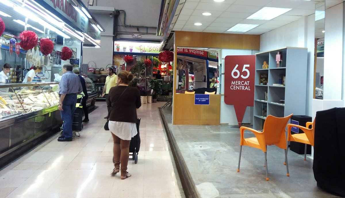 Teniu novel·les o #llibres infantils que no sabeu a qui donar? Al Mercat Central i al del Carrilet tenim punts d'intercanvi de llibres #Reus