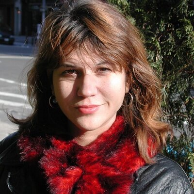 Is it time to break up with #Facebook?   @lizrenzetti joins @_marksutcliffe coming up:   bit.ly/1uwtdOs https://t.co/DETdTu5USc