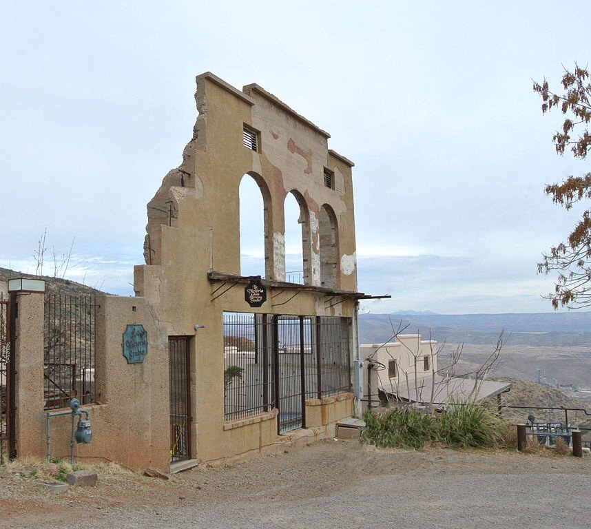 LayoverIdeas's tweet photo. Do you #URBEX? #USA Sites
*The 2nd in our series*
https://t.co/FFwWj5lvcS
#layover #abandoned #Jerome #Area51 #ttot https://t.co/bAdp8azSMv