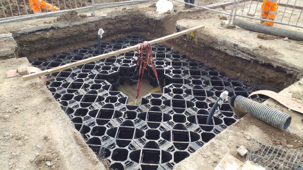 GreenBlueUrban's tweet photo. #StrataCell going in nicely at Montessori School Newhall. Thanks to #colvinmoggridge and @BrehenyCivils great work! https://t.co/biCbuqhx5s
