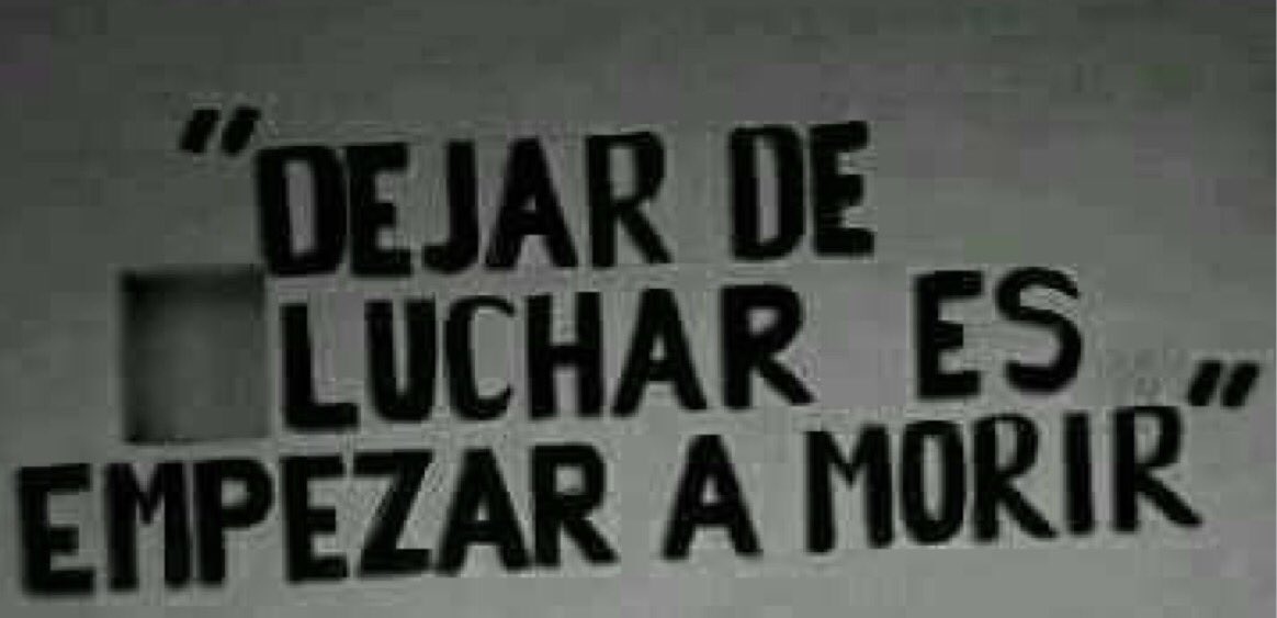 Flor_de_P's tweet image. Triste ver q parte de la sociedad y los medios quieren pibes obedientes y sumisos.Da orgullo ver cómo estos jóvenes luchan x su educación 👏