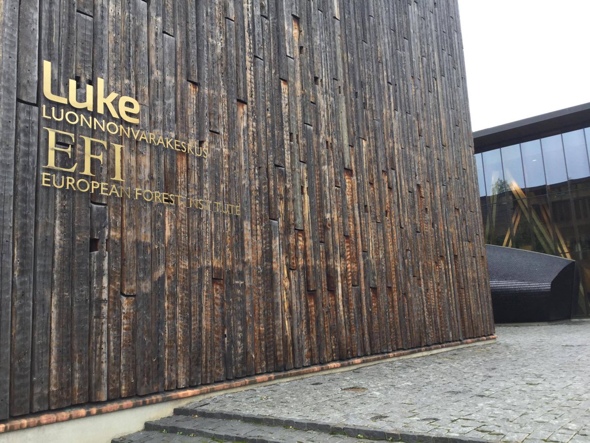 YoungForesters's tweet photo. This week weΒ΄re on a knowledge exchange about #communication & #sciencetransfer at @europeanforest @UVa_es @PC_UVa thanks to @EUErasmusPlus https://t.co/MYDQRxU4Se