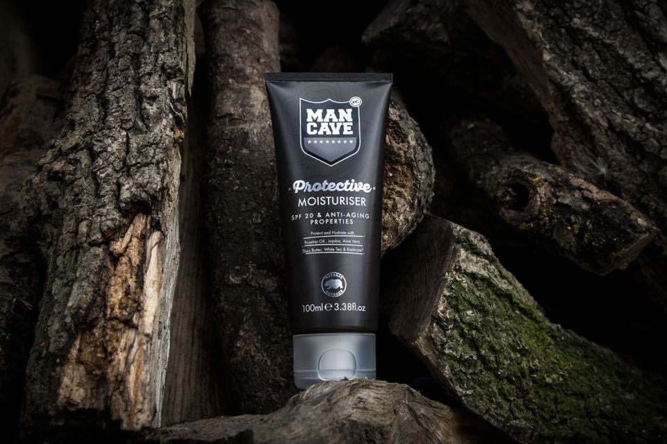 ManCave's tweet photo. The NEW Protective SPF 20 Moisturiser prepares your skin for whatever the outdoors has to throw at you #NaturalDefence 🐻🛡 https://t.co/dicODbFwBm