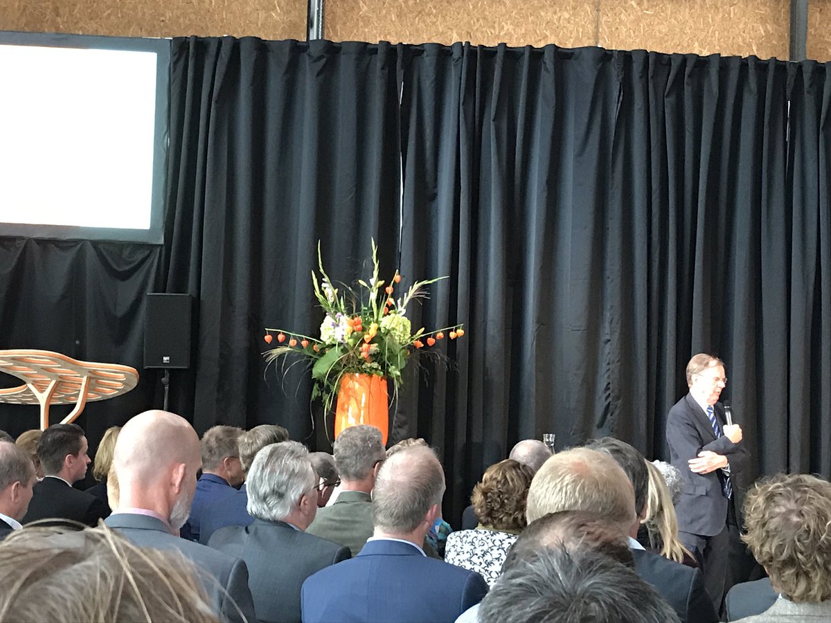 SealteQ's tweet photo. Opening # BuildinG. Bernard Wientjes voorzitter Taskforce Bouwagenda: "Aardbevingsgebied: Groningen het laboratorium van NL". https://t.co/xqkky3LZrx