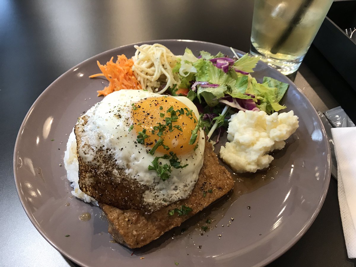 おむたろう W ノ 今日はどういう訳かカフェ巡りしてしまった インスタ映え系 ギブチョコではパンケーキも食べたかったけど ミートローフが気になり その後西区のジェリカフェに行きたくなり フルーツサンドたべながら 読書して 結局1個