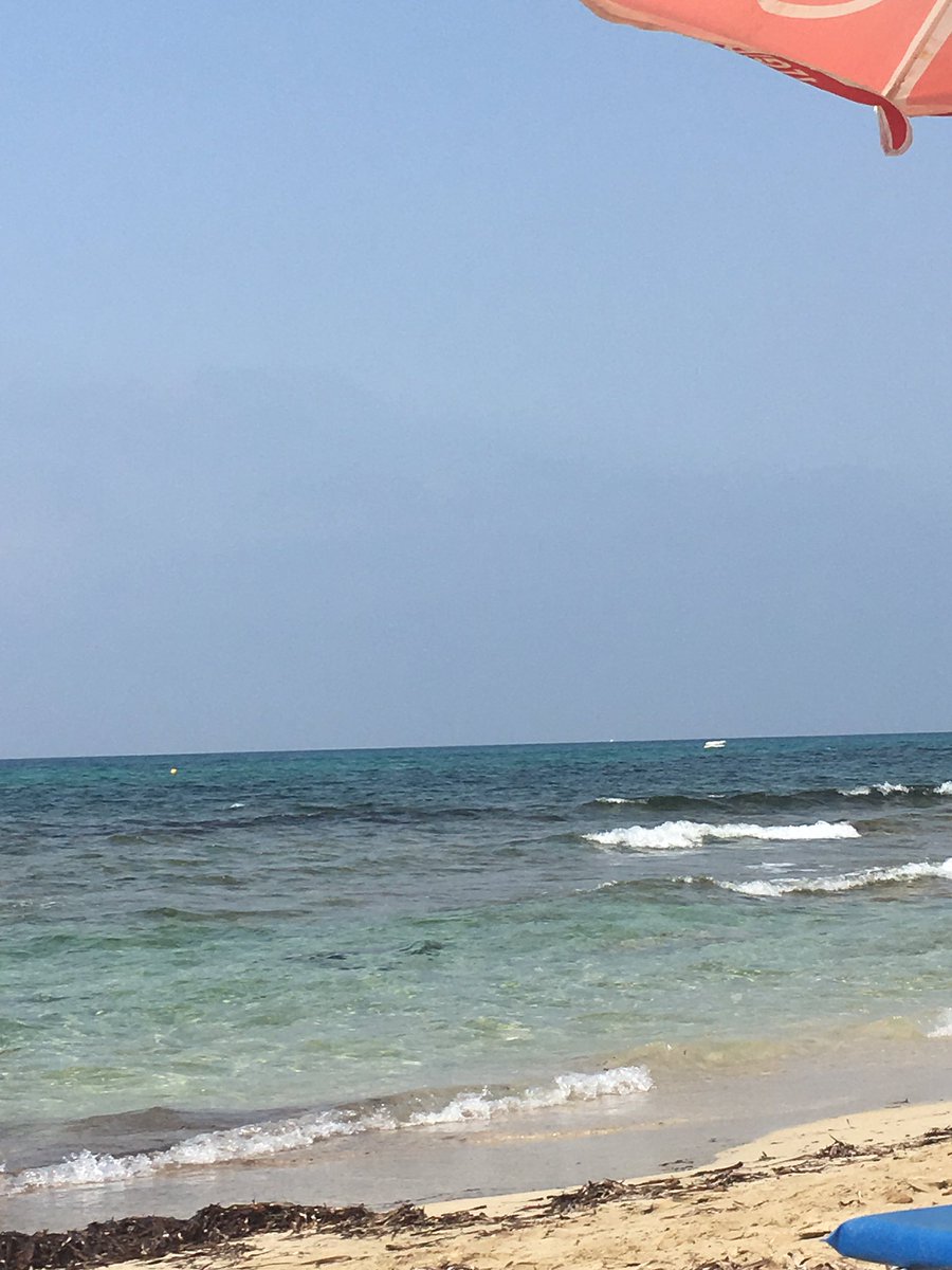 noeasythis's tweet photo. #Cyprus #Paphos #Feckinroastin #82f #Weebreeze #bringoantheKEO @WindyWilson88 https://t.co/BYuERHpI6i