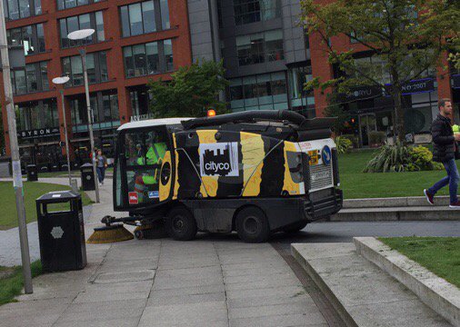 CityCo's tweet photo. #biffabee #ourmanchester #cleanteam https://t.co/jNF8w2B7GJ