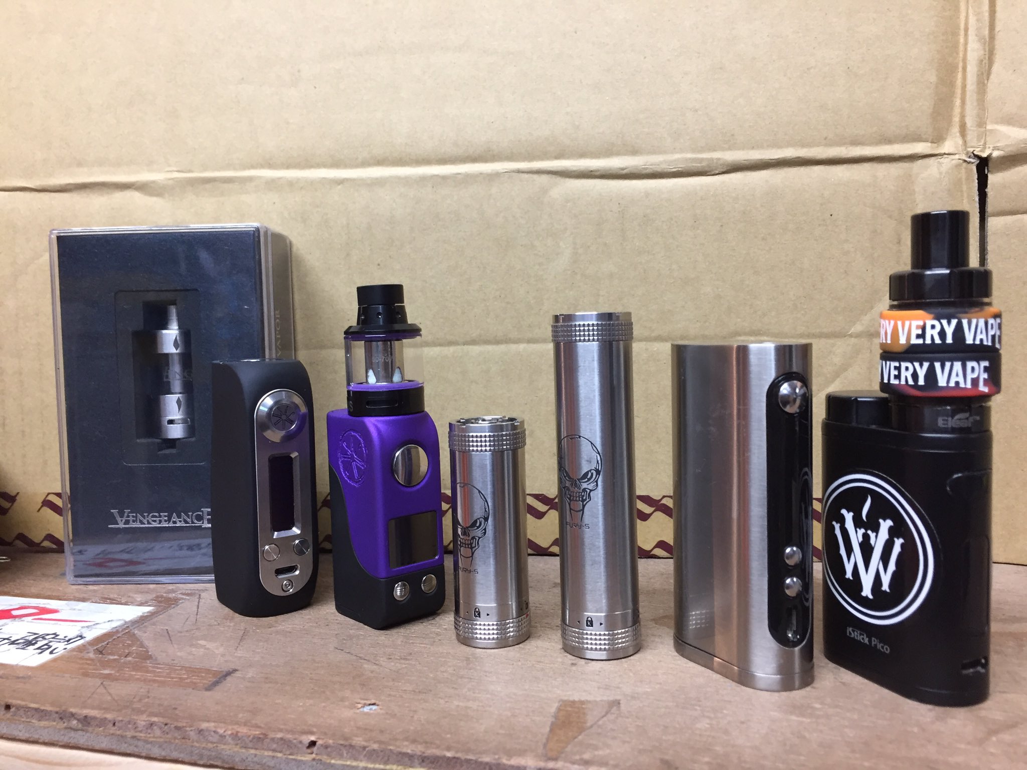 お宝市番館 尾張小牧店 家電 携帯 入荷情報 話題のお洒落電子タバコ ベイプ や フレンバー などの買取をさせて頂きました ありがとうございます アイコスとはまた違うフレイバーを味わおう おたいち オタイチ 尾張小牧 Vape Frienbr