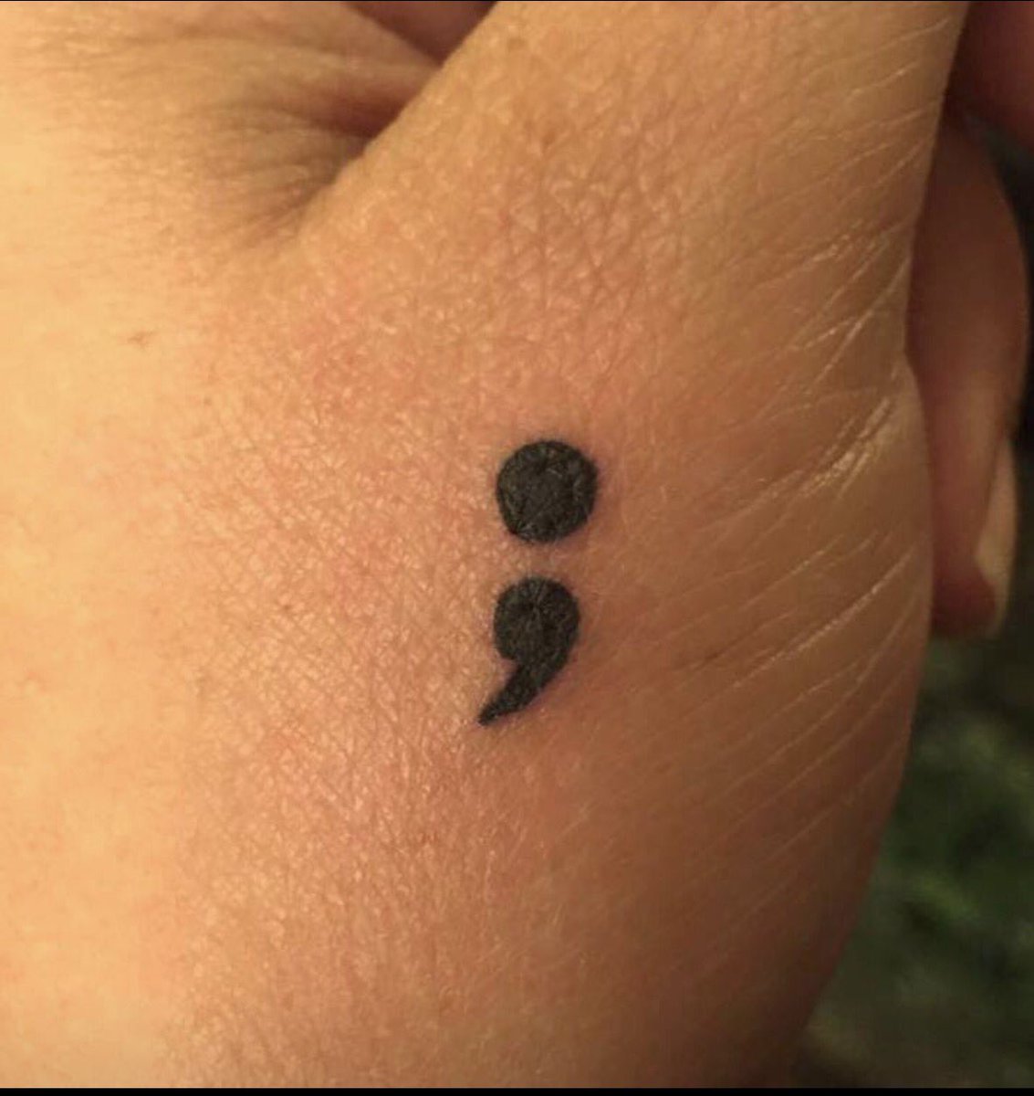 MistyPoeFSU's tweet photo. I want you to ask me about my tattoo because there's way too much stigma surrounding depression, anxiety and suicide #projectsemicolon https://t.co/xiADWMWUf0