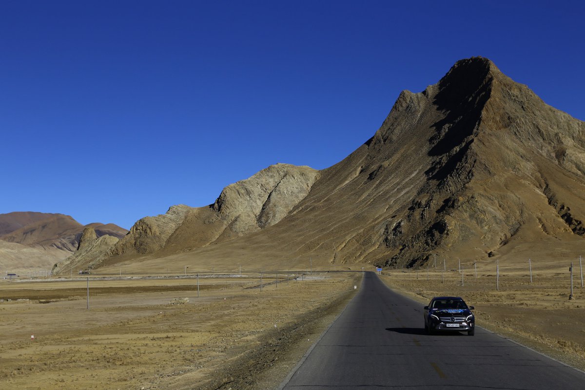 AUTOTODAYMAG's tweet photo. The mountain ranges we drove across on the Great overLand Adventure were quite special and were the essence of the #GLAdventure. https://t.co/iXS2DX6fmI