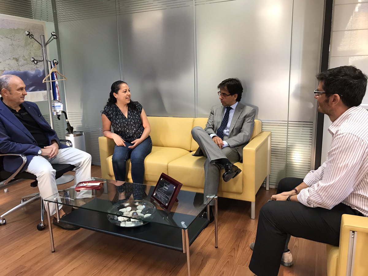 mortigosab's tweet photo. Visita de @InfotecMexico a @EmpleoJunta para conocer la iniciativa @FIWAREZone y la actividad en el #fiware #ihub #AndaluciaregionTIC https://t.co/XlYaa2u1l5