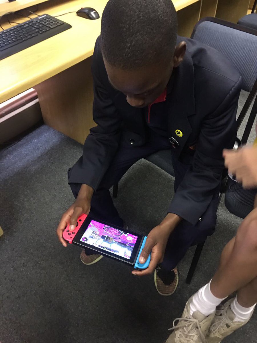 DainfernCollege's tweet photo. Our Snr Prep gamers are getting their #Splattoon on, ahead of the #NintendoSwitchSA pilot eSports League! https://t.co/RYq7oiJDyx