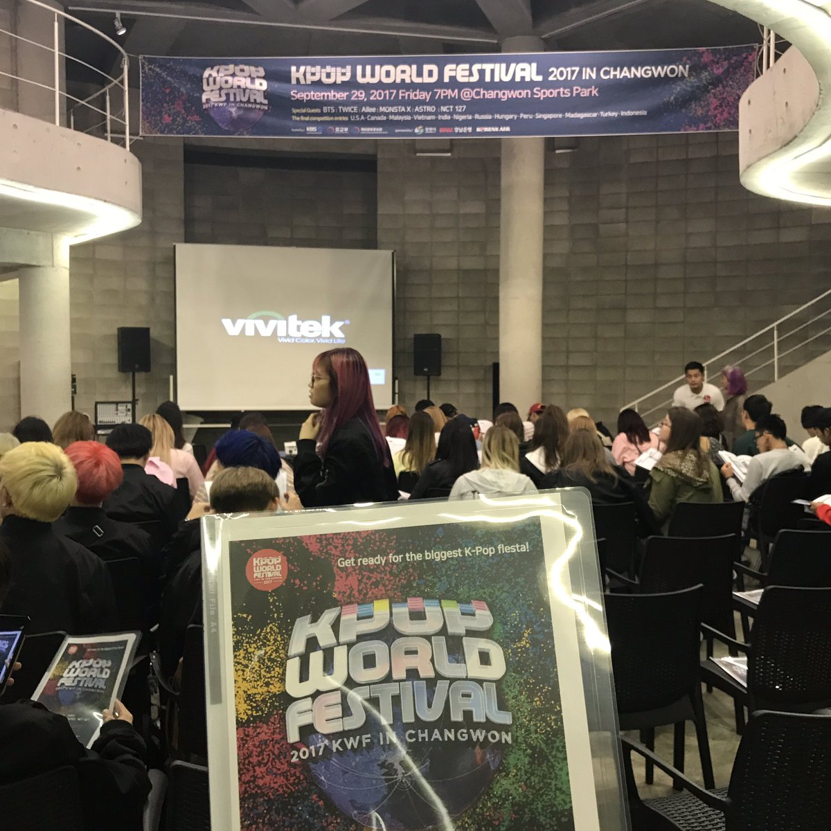 KBSWorldTV's tweet photo. #KWF2017 in #CHANGWON, All the participants gathered for orientation!! https://t.co/5cpRiyjjvX
