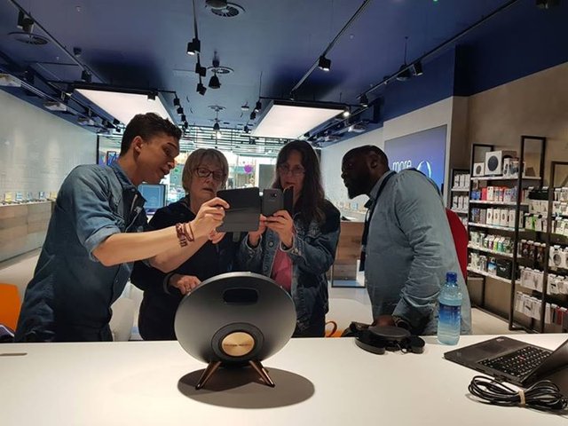 O2_Leaders's tweet image. Pop into an #O2SOTF where our #O2Guru can show you how to bring technology to life. 👨‍💻👩‍💻📸🎥 bit.ly/2jHyhHo #TeamO2