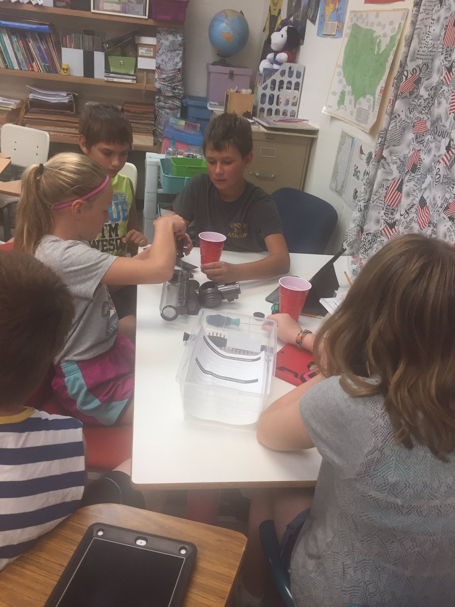 smithkybf's tweet photo. Future engineers at work! #dysonengineering #wpmschat https://t.co/T4azk9p3qD