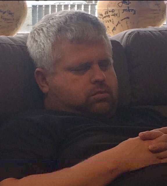 sofandifs's tweet image. Þessi farinn að cravea vetrarfrí😛