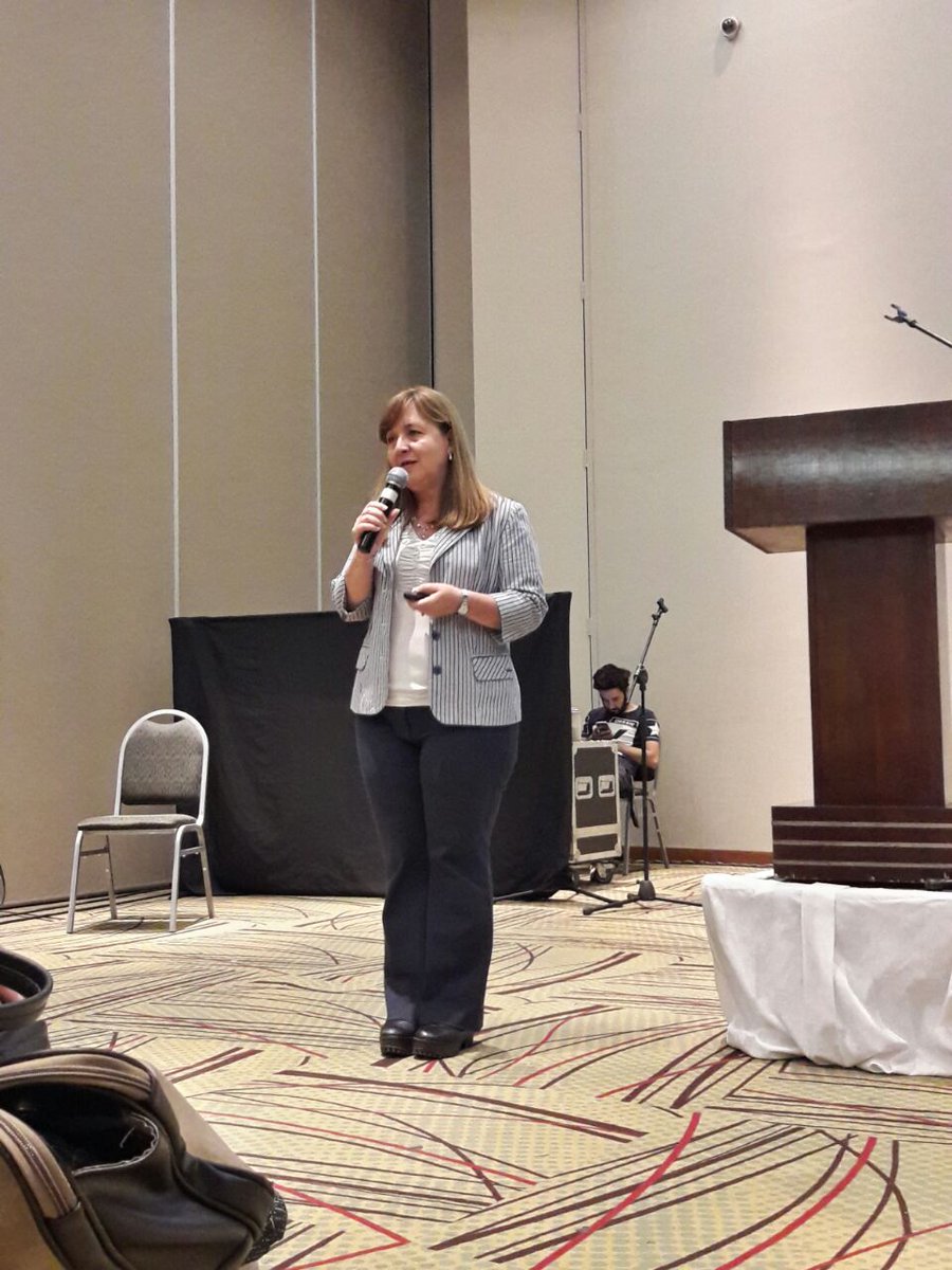 minpatchaco's tweet photo. La Ministra @mali_serrano y el Subsecretario de #Amiente de #SantaFe #EdgardoSeguro disertaron en la #ExpoIndustria2017 #ProduccionLimpia https://t.co/VJvQ8ffOG9
